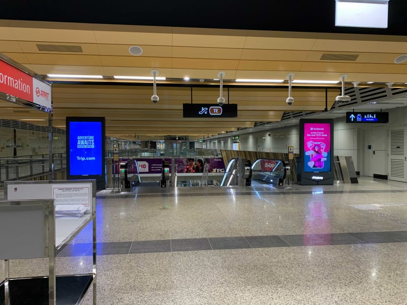 There was no train service between Woodlands South, Woodlands North and Woodlands, which connects commuters from the Thomson-East Coast Line to the North-South Line. There was no train service between Woodlands South, Woodlands North and Woodlands, which connects commuters from the Thomson-East Coast Line to the North-South Line.