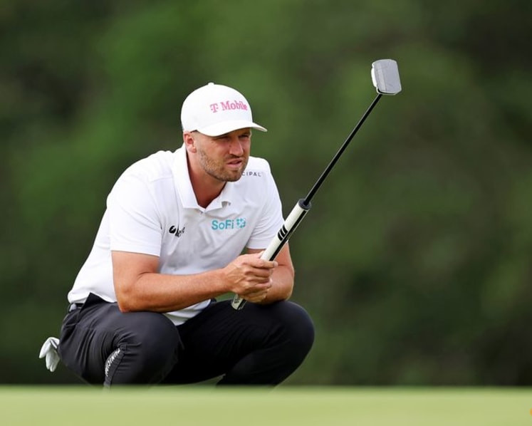 Clark in command at US Open halfway mark