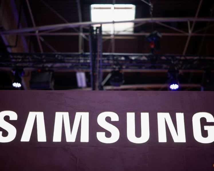Samsung Electronics shares skid as record shareholder returns disappoint