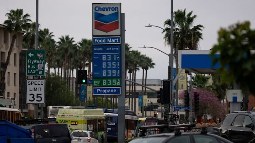 Oil surges, stocks retreat on fears of prolonged Iran war