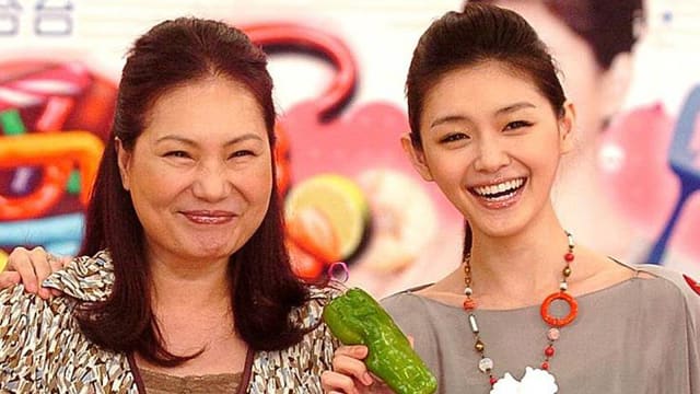 大S妈妈深夜晒视频，发文“我女儿回来了”！