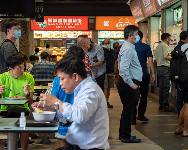 Study finds eating out cheapest in Toa Payoh, most expensive in Bishan; many food stalls didn't raise prices following GST hike