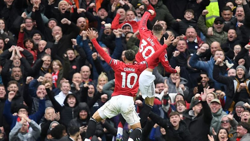Man Utd strengthen top-four bid, Liverpool held by Spurs