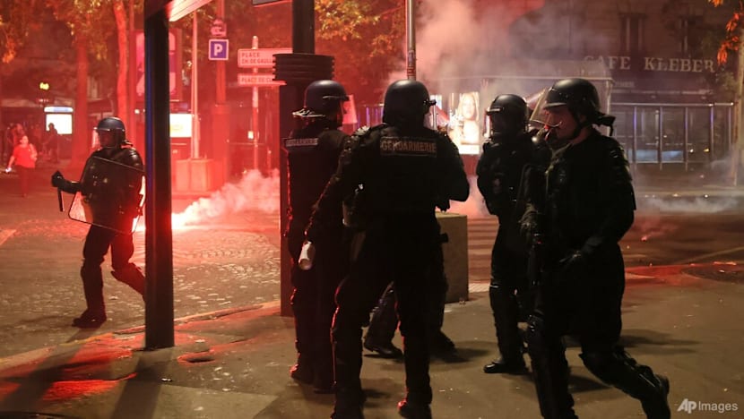Two hundred hurt in post-game violence as Paris hails second Champions League triumph