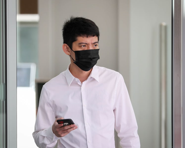Man gets fine, ban for drink-driving to ex-girlfriend’s flat, kicking police car door