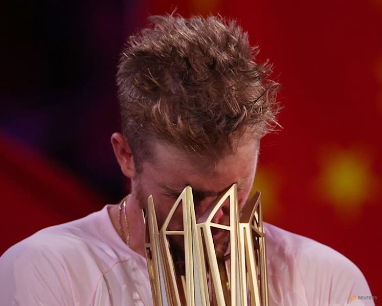Davidovich Fokina overcomes Jodar to claim Shanghai crown