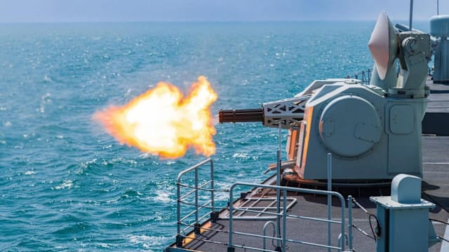 中日关系紧张之际 解放军明起在黄海开展三天实弹演习