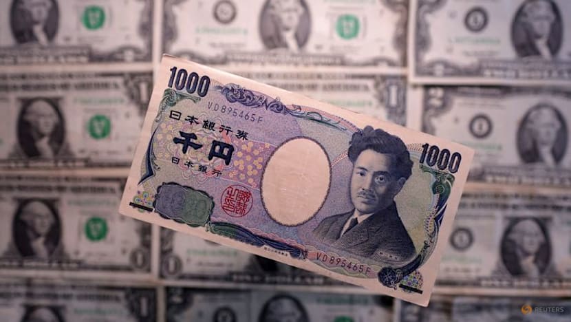 Euro and yen gain, pushing dollar index lower following central bank decisions