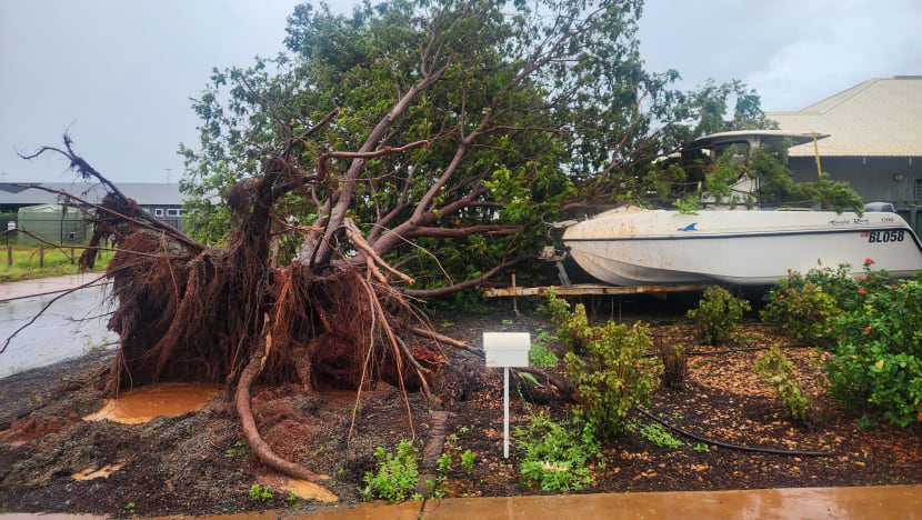 Amaran banjir dikeluarkan selepas Taufan Zelia badai barat laut Australia Amaran banjir dikeluarkan selepas Taufan Zelia badai barat laut Australia