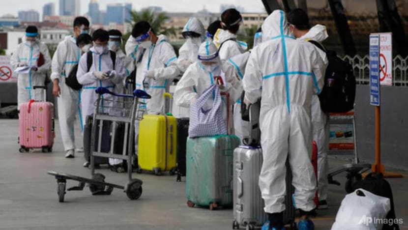 Philippine COVID-19 cases hit 500,000 amid vaccine struggles