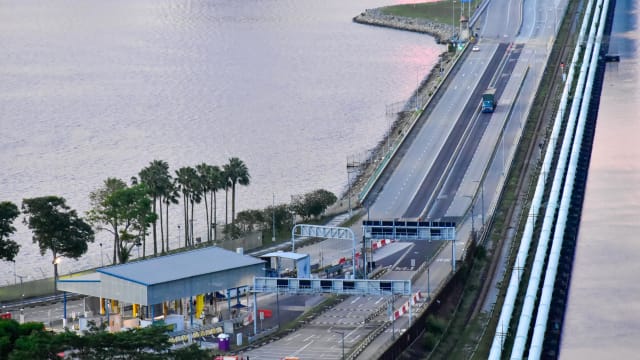 五一劳动节假期将近 陆路关卡料繁忙 移民局吁预留额外等候时间