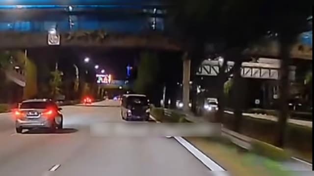 货车逆向行驶撞后逃逸 警方追查货车司机下落