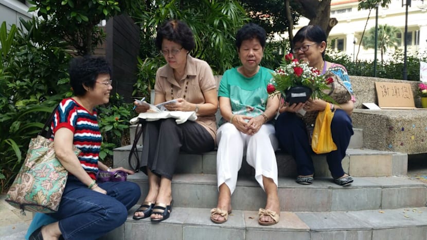 Singaporeans offer their well-wishes to former MM Lee Kuan Yew