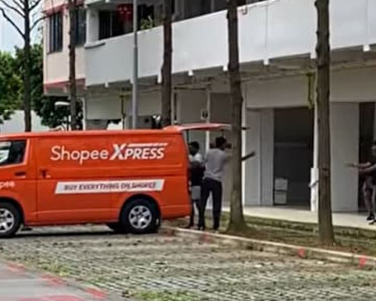 Behaviour of Shopee delivery workers throwing packages in viral clip 'unacceptable', company says 