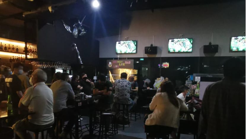 17 suspected members of unlawful societies arrested during raids on nightlife establishments 17 suspected members of unlawful societies arrested during raids on nightlife establishments