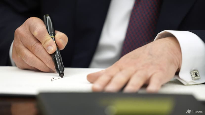Trump's funding freeze triggers worry, Democrats challenge 'unlawful' move Trump's funding freeze triggers worry, Democrats challenge 'unlawful' move