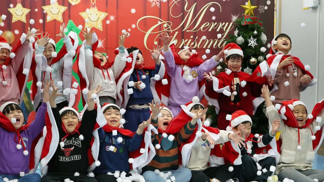 韩国低生育率问题日益严重 当地托儿所和幼儿园将锐减逾三成
