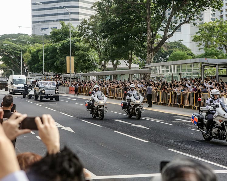 Loyal staff give Mr Lee Kuan Yew final send-off