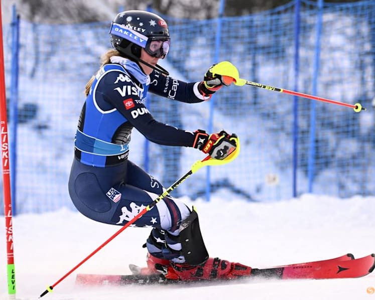 Alpine skiing-Super Shiffrin blasts to slalom victory in Levi