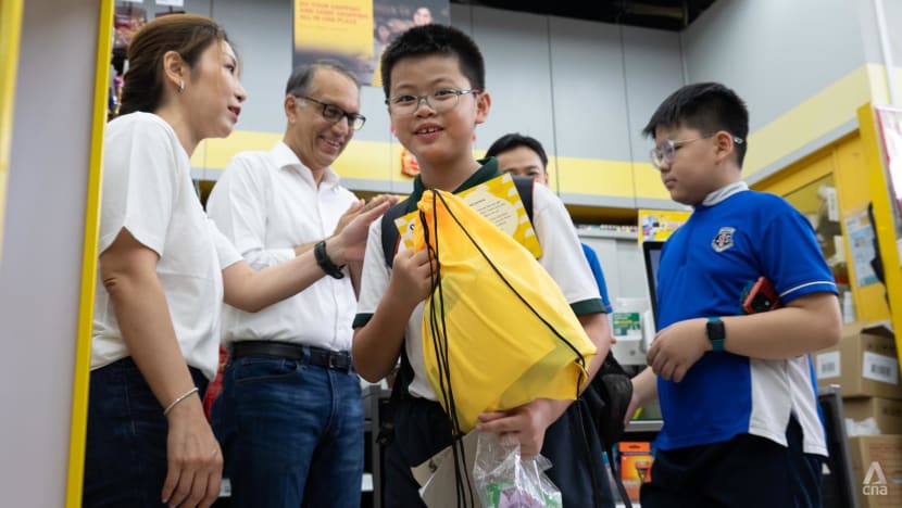 FairPrice Group gives away 12,000 breakfast bundles to PSLE students FairPrice Group gives away 12,000 breakfast bundles to PSLE students