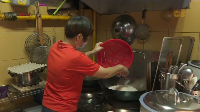 以低于中位数租金成功标到档口 小贩：省下的租金可提供较便宜食物