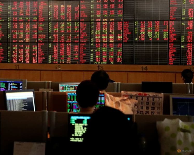 Foreign investors pull from Asian stocks as AI-driven tech rout spreads