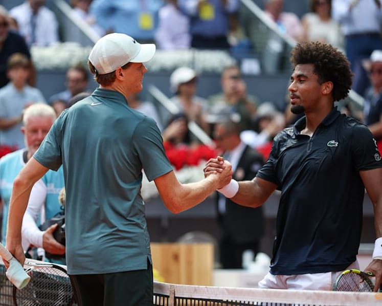 Sinner cruises past Fils to reach Madrid Open final