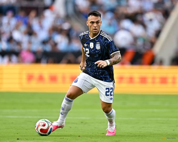 Lautaro Martinez to start for Argentina against Algeria; Mahrez benched