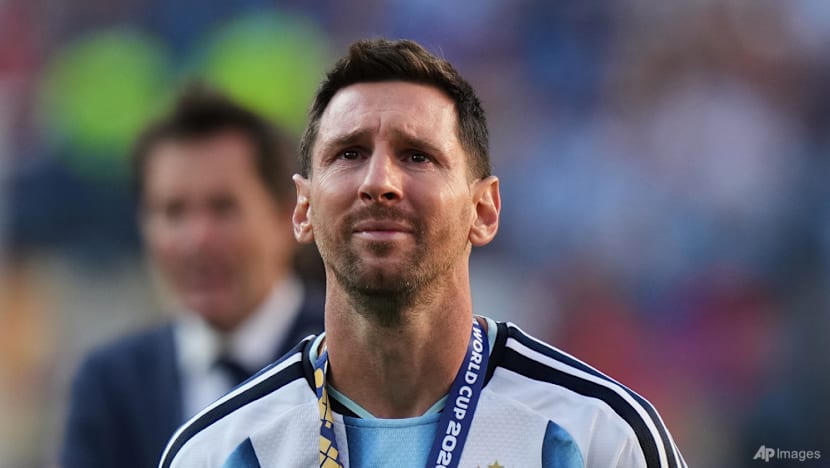 Messi lên tiếng về 'nỗi đau tột cùng' sau thất bại của Argentina ở trận chung kết 2 The last of Messi': Argentines mourn loss and end of an era - CNA