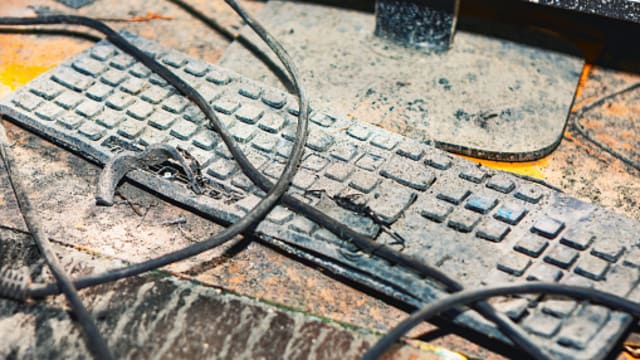 欲当网红却屡战屡败 印度男子竟纵火烧房