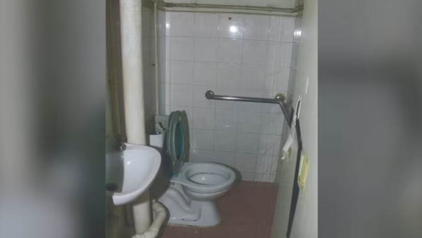 Man jailed 34.5 years for killing 5-year-old daughter, confining his children in toilet for months Man jailed 34.5 years for killing 5-year-old daughter, confining his children in toilet for months