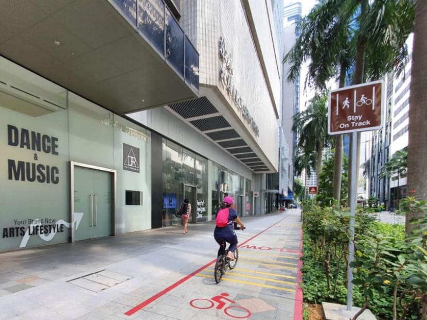 A dedicated cycling path at Cecil Street near Keck Seng Tower.