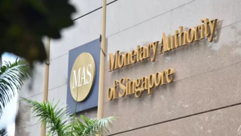 Ahli perniagaan didenda S$350,000 atas dagangan palsu saham Hiap Hoe, Hotel Grand Central