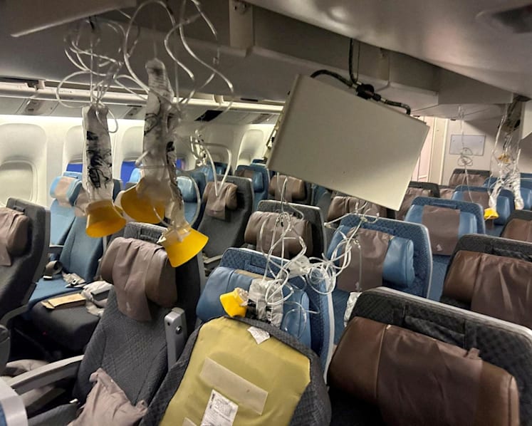 Singapore Airlines offers S$13,500 to SQ321 passengers who suffered 'minor injuries'