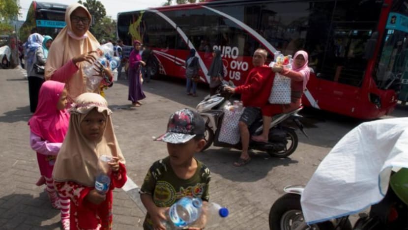 Guna botol plastik untuk naik bas percuma