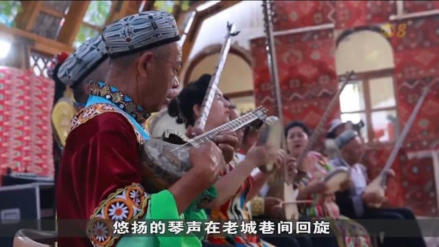 库车老城改造重开 为新疆古城街巷注入新活力