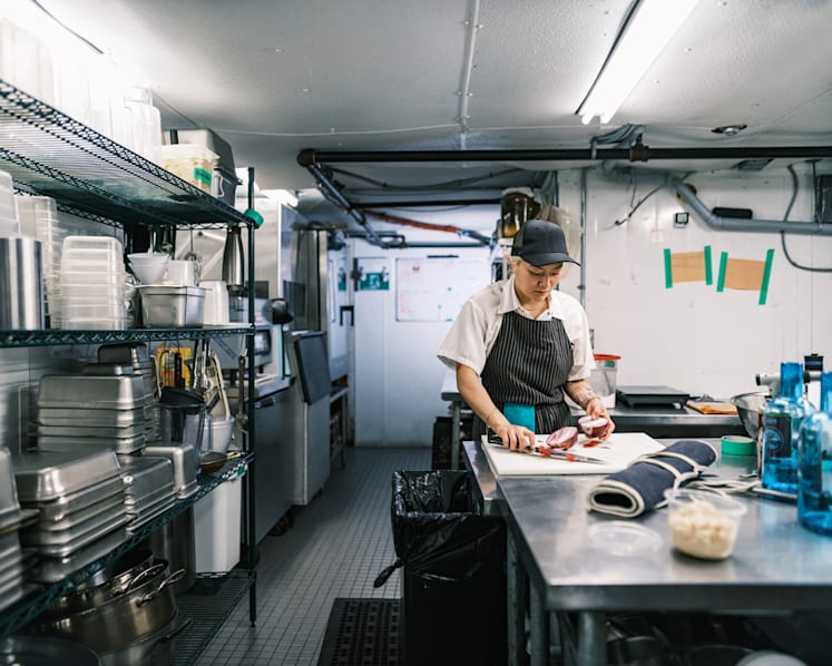 Commentary: Toxic work culture in Singapore’s F&B scene may drive away new talent