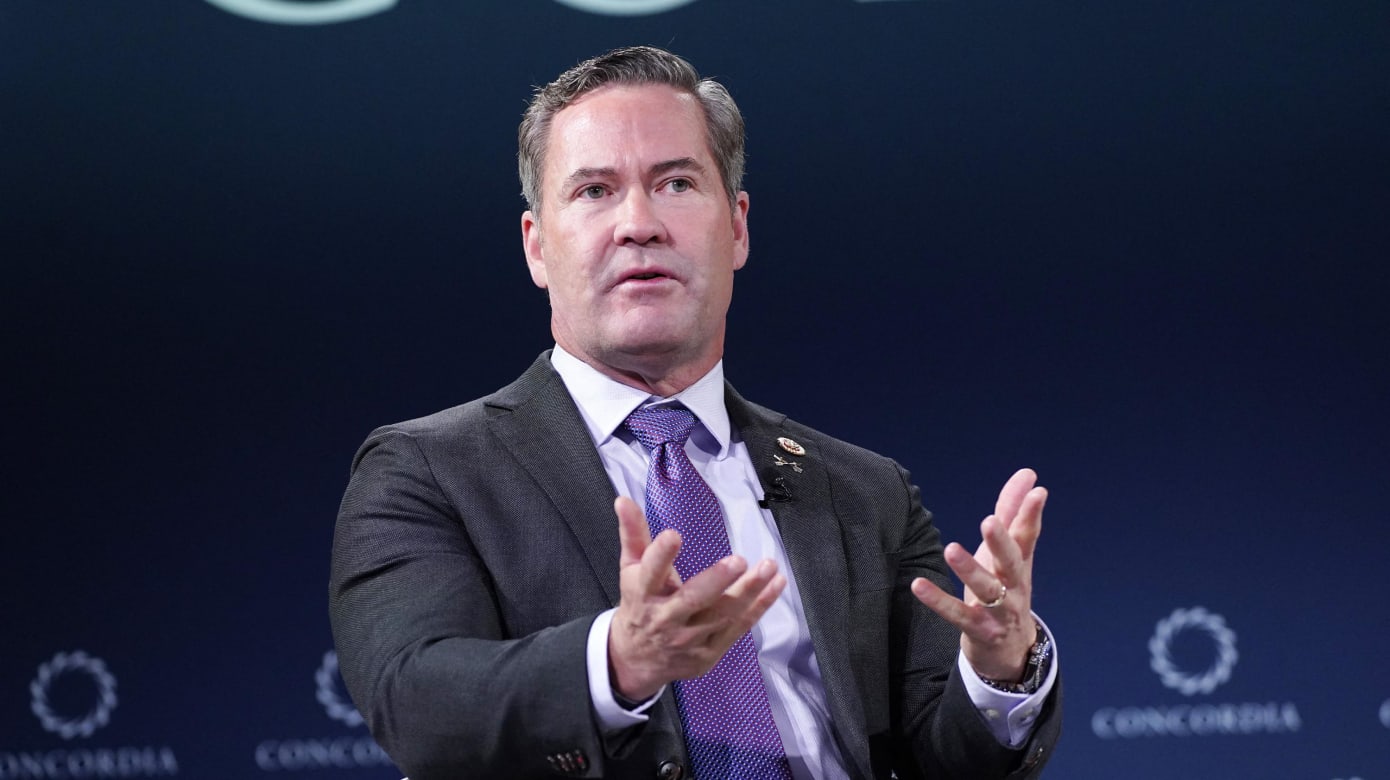 特朗普撤换国安顾问沃尔兹- 8world