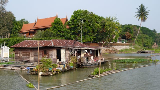 泰国中部：乌泰他尼慢旅行
