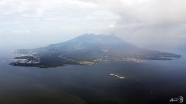 日本樱岛火山爆发 气象厅将火山喷发警报级别提升到最高级别