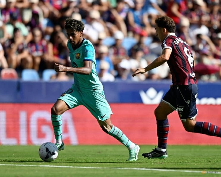 Lamine Yamal double helps Barcelona beat Levante