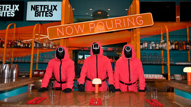 Netflix 这次真的上菜了，每一口都是剧情杀！
