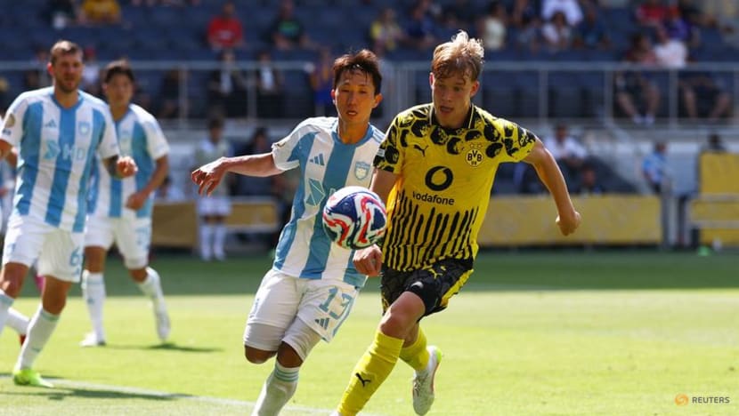 Svensson propels Dortmund to Club World Cup knockout stage