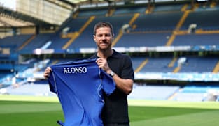 Chelsea's new boss Alonso demands hunger and passion ahead of Premier League campaign