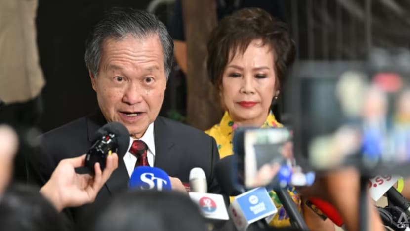 Tan Kin Lian mohon maaf kepada mereka yang rasa 'tidak selesa' dengan catatan 'wanita cantik' di media sosial Tan Kin Lian mohon maaf kepada mereka yang rasa 'tidak selesa' dengan catatan 'wanita cantik' di media sosial