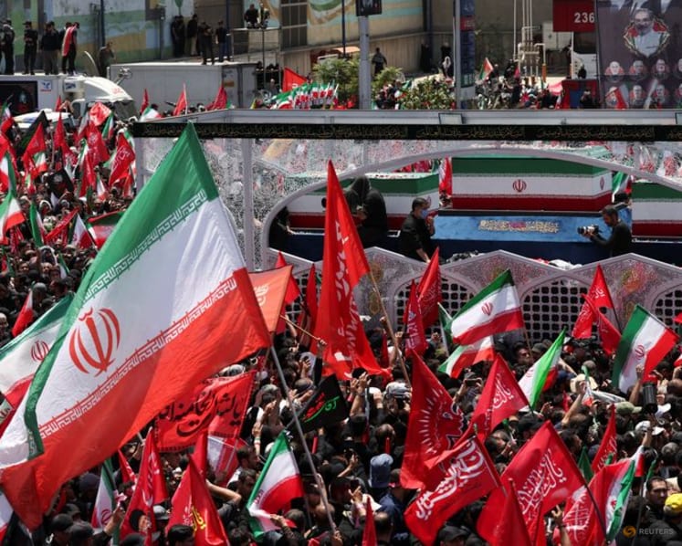 Trump says there will either be a deal with Iran or US will 'finish the job'
