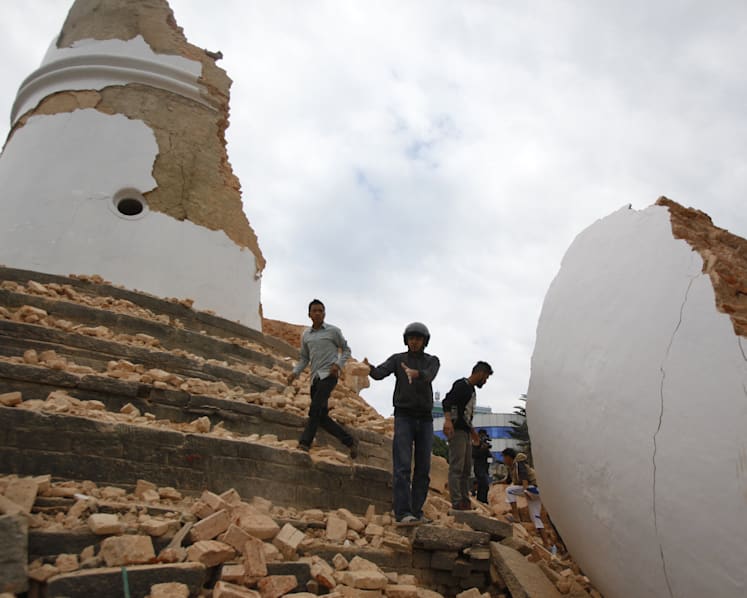 Nepal quake: Singapore to send search-and-rescue team, medical team