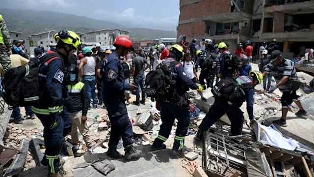 委内瑞拉强烈地震死亡人数攀升到至少920人