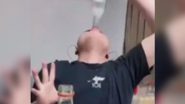 中国网红直播比赛饮白酒身亡 朋友：喝了约四斤酒 