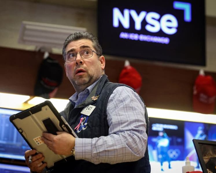 Stocks, bitcoin rally, regaining some lost ground with precious metals